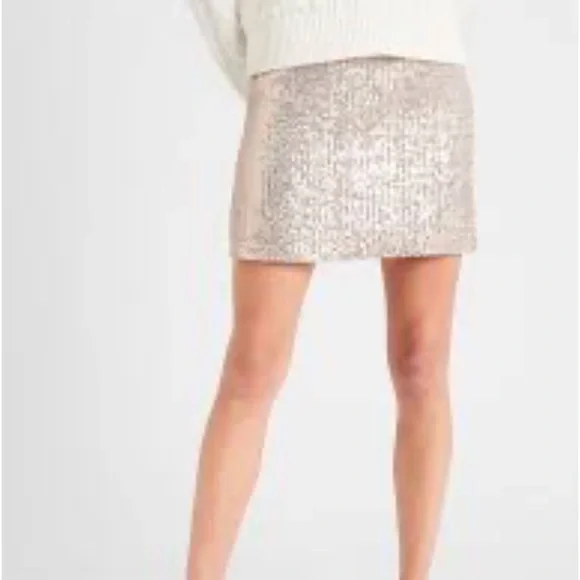 BANANA REPUBLIC Vintage white beaded  skirt - Picture 3 of 10